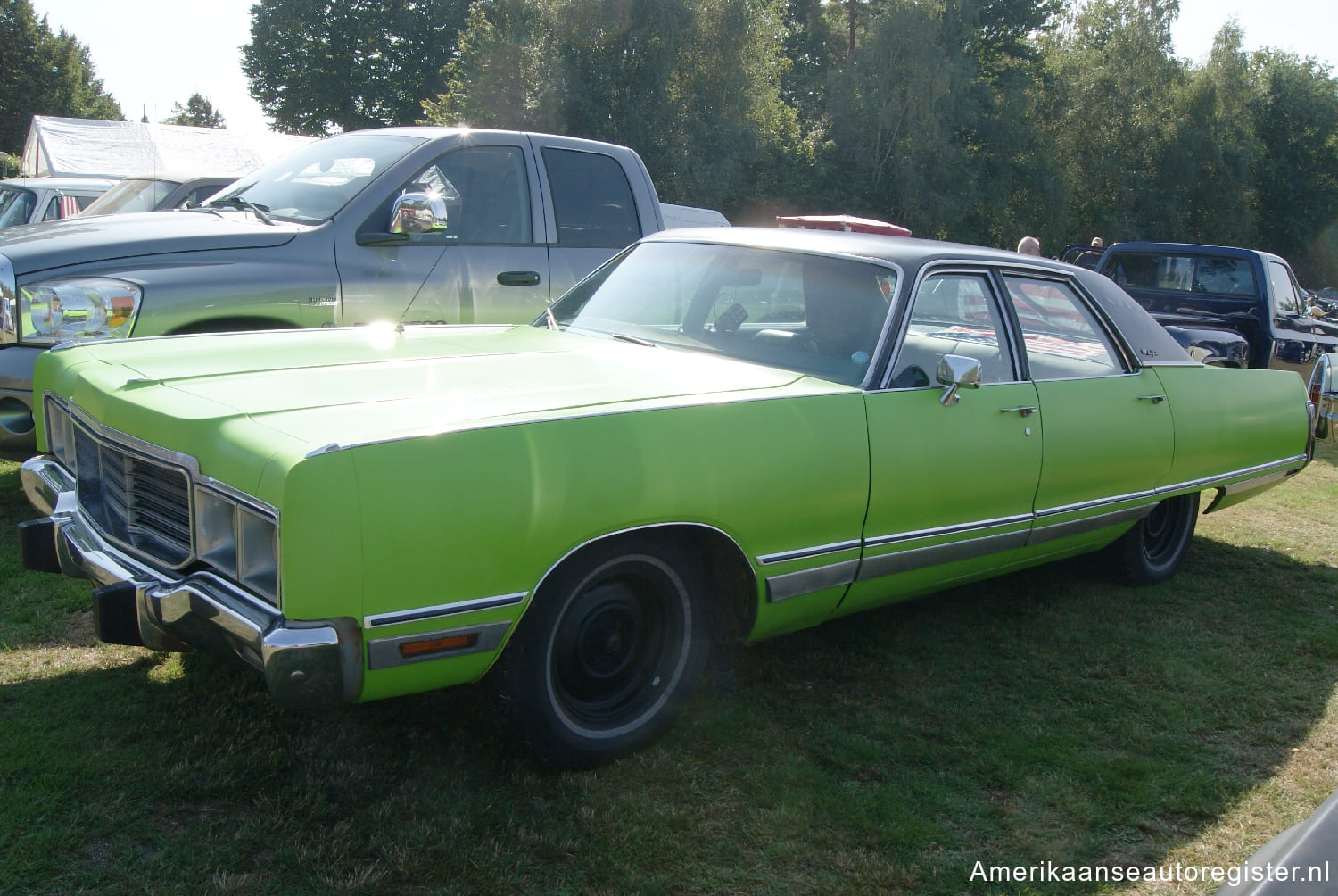 Chrysler New Yorker uit 1973